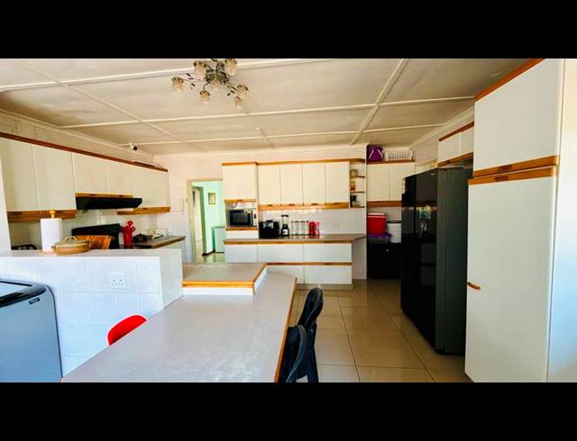 4 BEDROOM HOUSE FOR SALE IN NEW GERMANY
